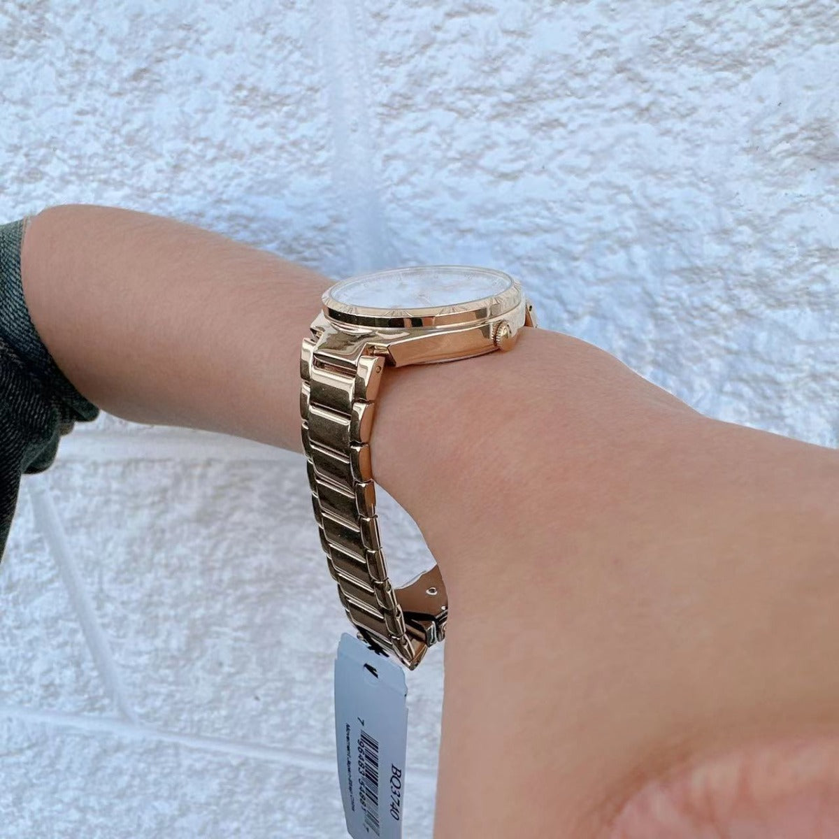 Fossil BQ3740 Ashtyn Three-Hand Date Gold-Tone Stainless Steel Watch Fossil BQ3740 Ashtyn Three-Hand Date Gold-Tone Stainless Steel Watch